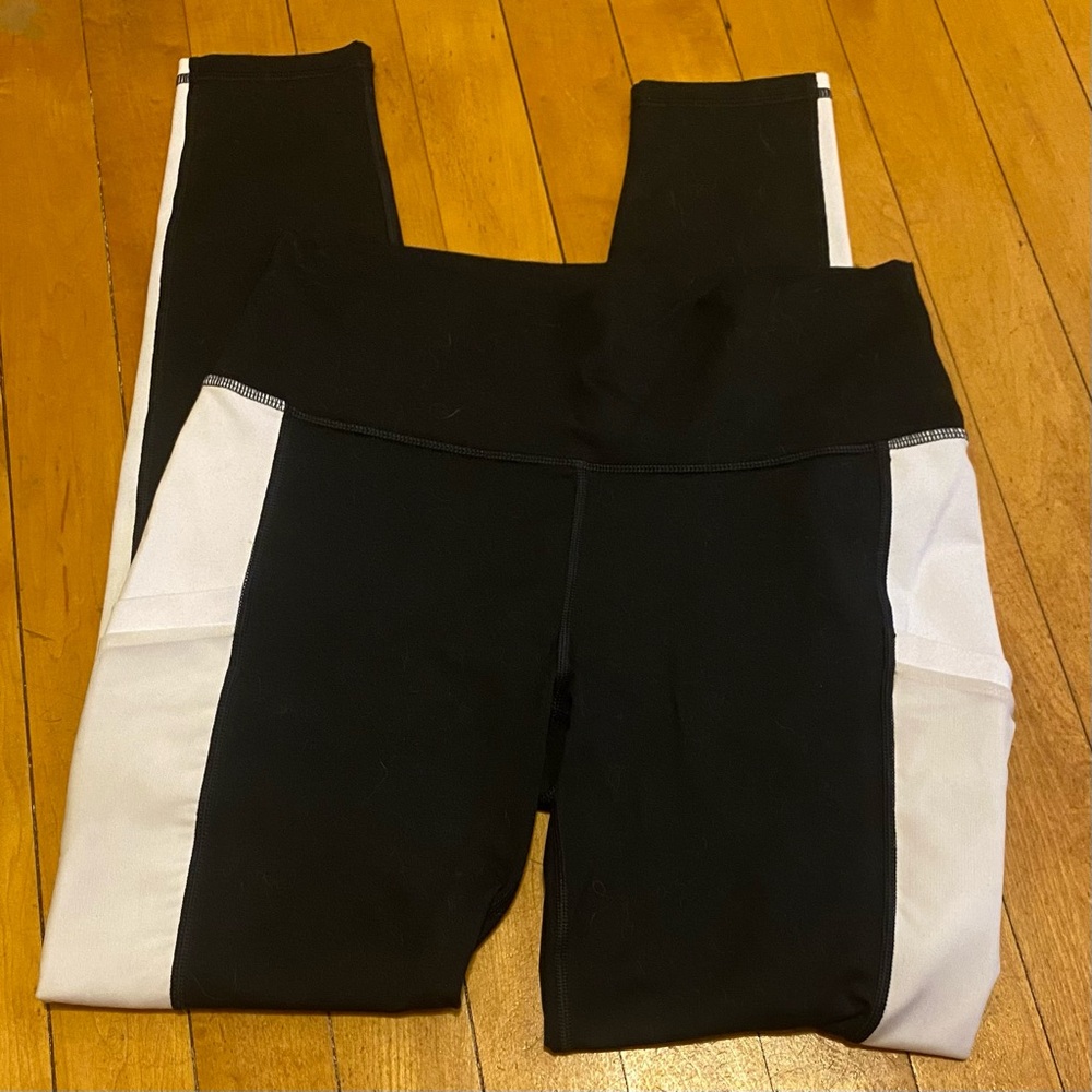 Fabletics Powerhold on the go Black and White Contrast Leggings